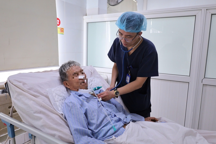 Cứu sống bệnh nhân ngừng tuần hoàn ngoại viện- Ảnh 1.