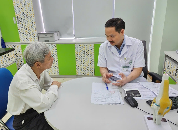 Câu hỏi thường gặp về hội chứng móng và xương bánh chè- Ảnh 2.