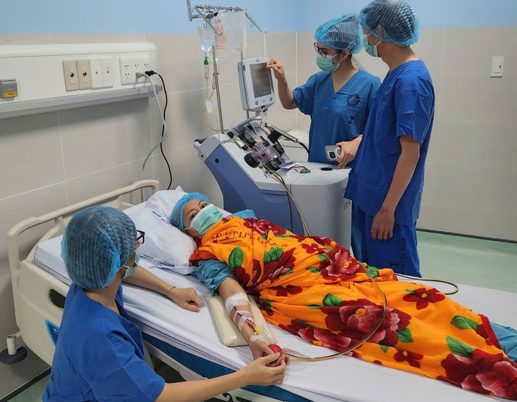 BV Đà Nẵng ghép tế bào gốc, trao hy vọng cho bệnh nhân đa u tủy xương- Ảnh 1.