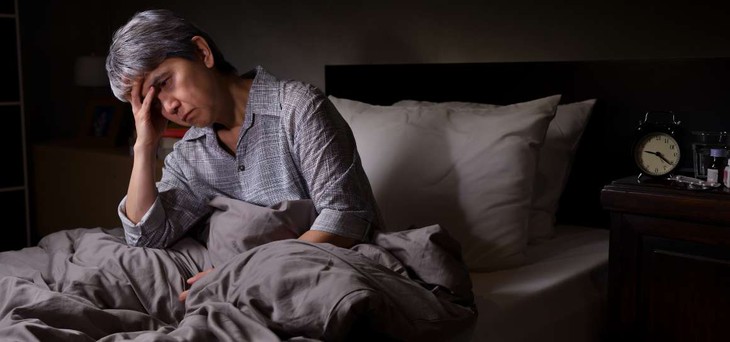 7 cách khắc phục bệnh mất ngủ ở người già- Ảnh 1.