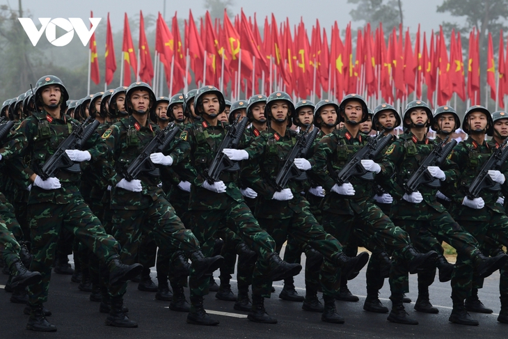 Hình ảnh hợp luyện diễu binh, diễu hành kỷ niệm 50 năm Ngày giải phóng miền Nam- Ảnh 5. Hình ảnh hợp luyện diễu binh, diễu hành kỷ niệm 50 năm Ngày giải phóng miền Nam- Ảnh 5.