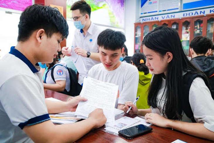 Nên sắp xếp thứ tự nguyện vọng xét tuyển đại học thế nào?- Ảnh 1. Nên sắp xếp thứ tự nguyện vọng xét tuyển đại học thế nào?- Ảnh 1.
