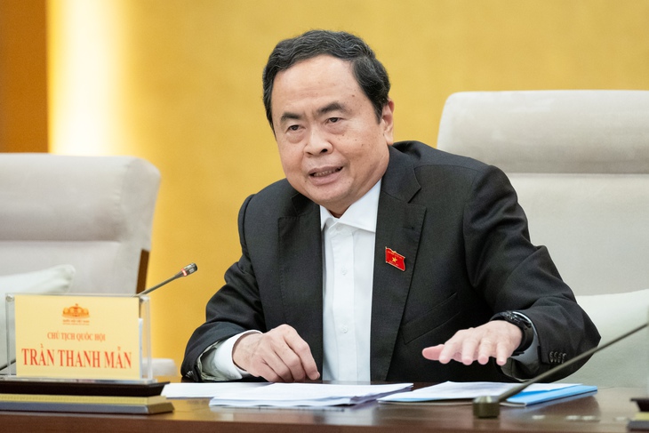 Khẩn trương nghiên cứu sửa đổi, bổ sung một số điều của Hiến pháp về tổ chức bộ máy- Ảnh 3. Khẩn trương nghiên cứu sửa đổi, bổ sung một số điều của Hiến pháp về tổ chức bộ máy- Ảnh 3.