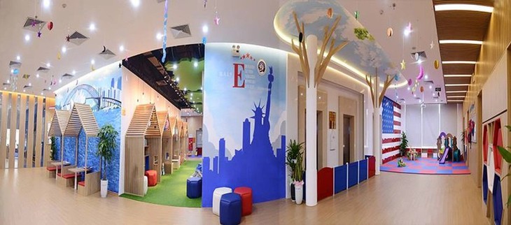Sở GD&ĐT Hà Nội lên tiếng về vụ trường mầm non mức học phí hàng trăm triệu nhưng học sinh ăn cơm đựng trong túi nilon- Ảnh 1. Sở GD&ĐT Hà Nội lên tiếng về vụ trường mầm non mức học phí hàng trăm triệu nhưng học sinh ăn cơm đựng trong túi nilon- Ảnh 1.