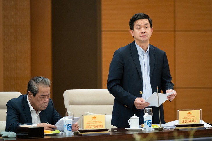 Khẩn trương nghiên cứu sửa đổi, bổ sung một số điều của Hiến pháp về tổ chức bộ máy- Ảnh 2. Khẩn trương nghiên cứu sửa đổi, bổ sung một số điều của Hiến pháp về tổ chức bộ máy- Ảnh 2.