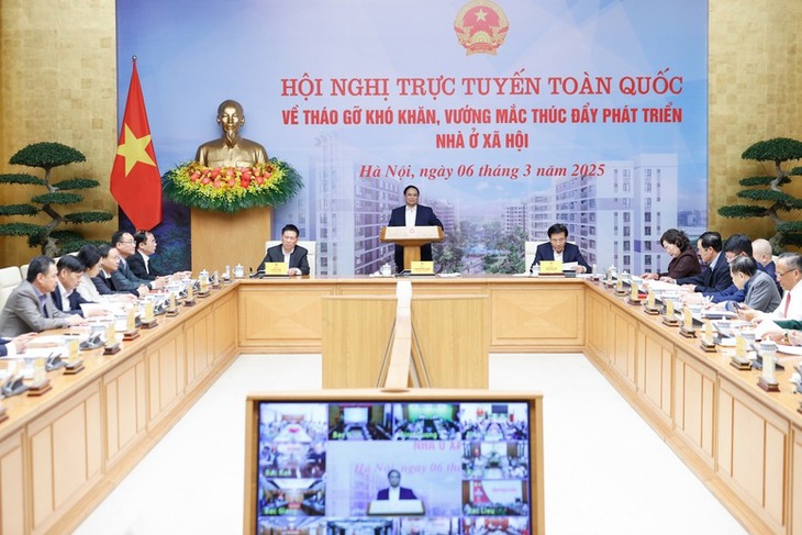 Thủ tướng trăn trở khi 'đất trong tay, tiền có thể huy động' nhưng việc xây nhà ở xã hội rất chậm- Ảnh 1.
