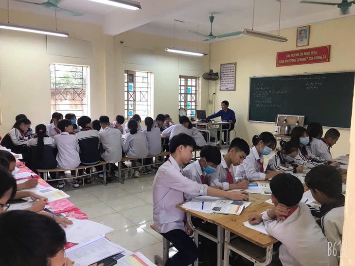 Gần 9.000 giáo viên Hà Nội mong mỏi được nhận khoản thu nhập tăng thêm- Ảnh 1. Gần 9.000 giáo viên Hà Nội mong mỏi được nhận khoản thu nhập tăng thêm- Ảnh 1.