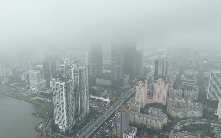 Sáng nay Hà Nội tái diễn ô nhiễm không khí, trời mù mịt