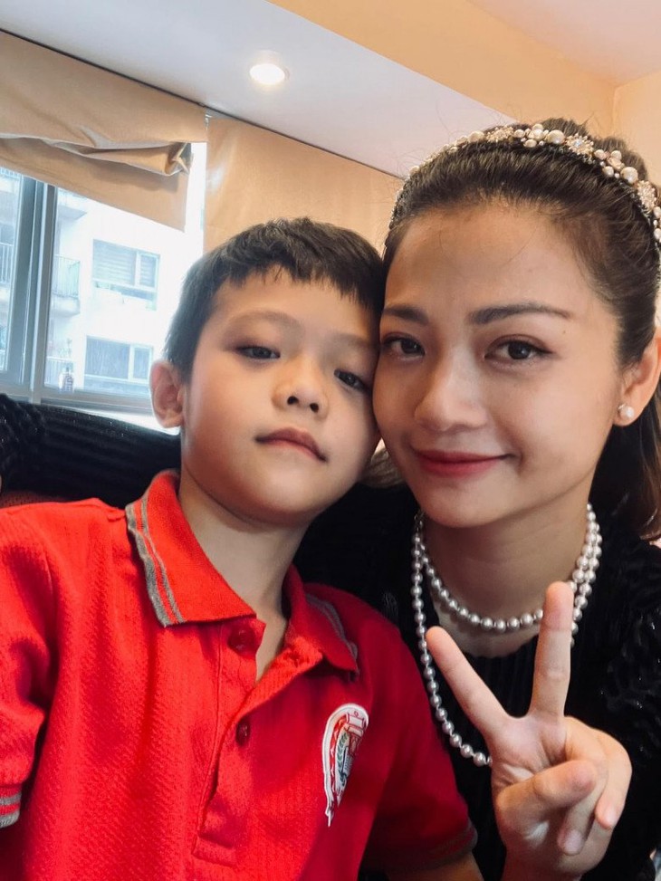 Hai người phụ nữ bỏ con trong phim 'Cha tôi, người ở lại' ngoài đời đồng cảnh mẹ đơn thân- Ảnh 10. Hai người phụ nữ bỏ con trong phim 'Cha tôi, người ở lại' ngoài đời đồng cảnh mẹ đơn thân- Ảnh 10.