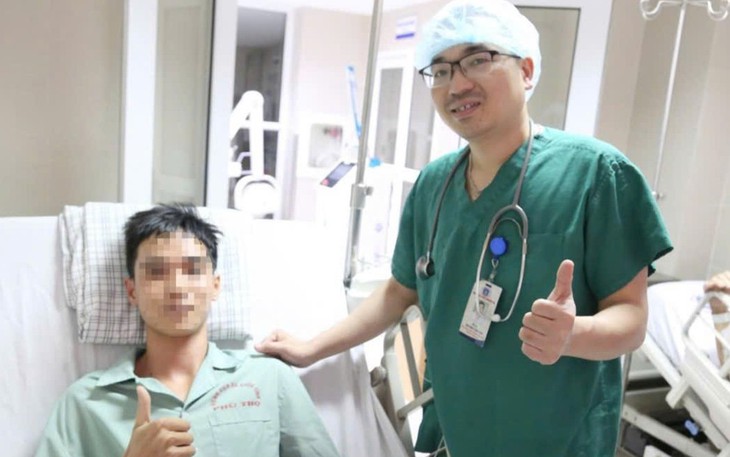 Vượt gần 2.000km từ Bà Rịa – Vũng Tàu ra Phú Thọ chữa lõm ngực bẩm sinh