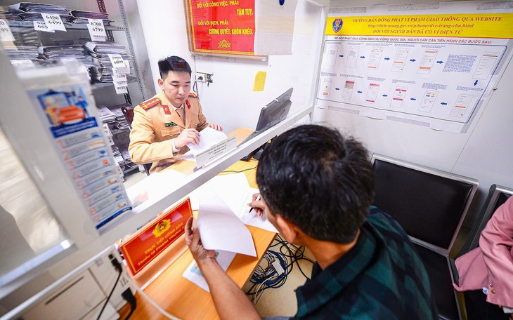 Làm sao để được miễn sát hạch lý thuyết cấp lại GPLX quá hạn do ốm đau, hỏa hoạn?