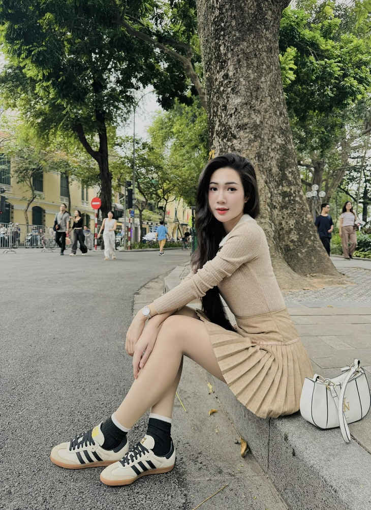 Vẻ đẹp đời thường của nữ diễn viên quê Bắc Ninh trong 'Cha tôi, người ở lại'- Ảnh 7.