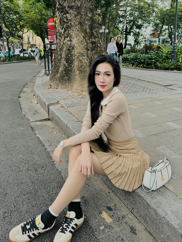 Vẻ đẹp đời thường của nữ diễn viên quê Bắc Ninh trong 'Cha tôi, người ở lại'- Ảnh 6.