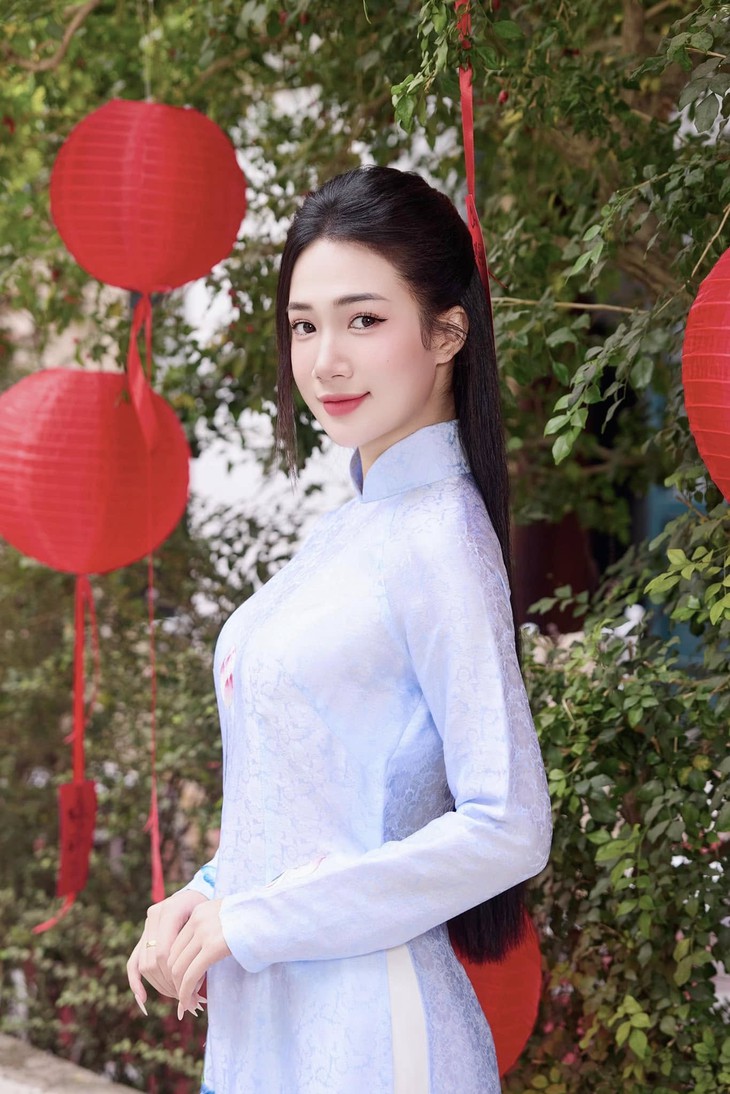 Vẻ đẹp đời thường của nữ diễn viên quê Bắc Ninh trong 'Cha tôi, người ở lại'- Ảnh 13.
