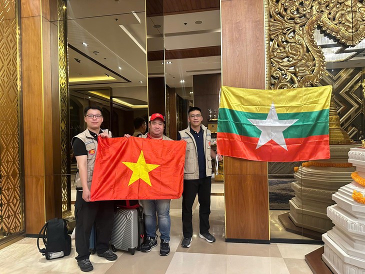 Việt Nam cử thêm 3 cán bộ phòng chống thiên tai sang Myanmar hỗ trợ sau động đất- Ảnh 2.