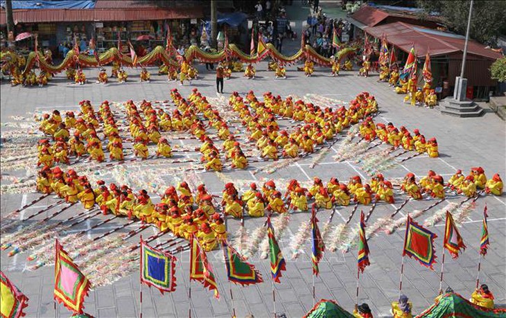 Khai mạc Lễ hội Phủ Dầy tại Nam Định: Thu hút đông đảo du khách thập phương- Ảnh 1.