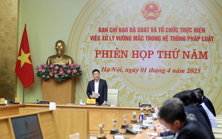 Khẩn trương hoàn thiện các văn bản trình Kỳ họp thứ 9 liên quan đến sắp xếp, tổ chức bộ máy