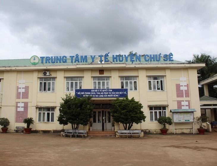 Người nhà bệnh nhân hành hung nữ bác sĩ, thách thức 'mày có biết tao là ai không?'- Ảnh 1. Người nhà bệnh nhân hành hung nữ bác sĩ, thách thức 'mày có biết tao là ai không?'- Ảnh 1.