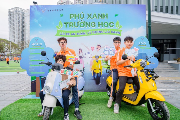 'Thế hệ sống xanh' chấm điểm 10 cho VinFast Evo Lite Neo- Ảnh 3. 'Thế hệ sống xanh' chấm điểm 10 cho VinFast Evo Lite Neo- Ảnh 3.