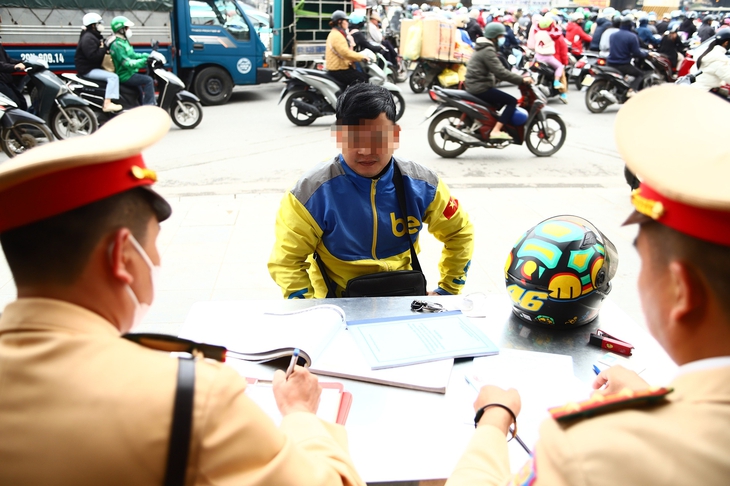Biết bị phạt tiền cao theo Nghị định 168 vì sao nhiều người vẫn vi phạm?- Ảnh 2. Biết bị phạt tiền cao theo Nghị định 168 vì sao nhiều người vẫn vi phạm?- Ảnh 2.
