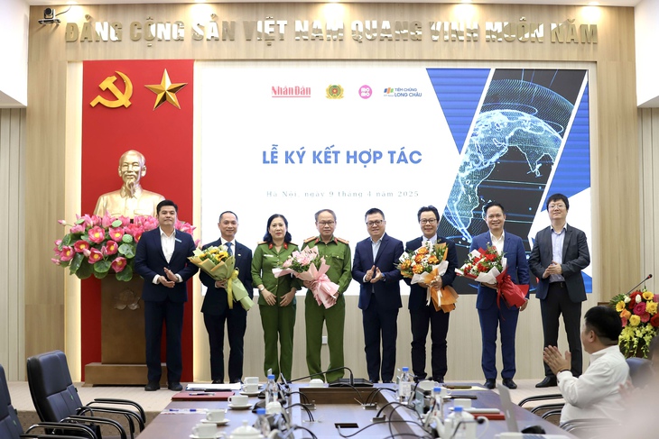 FPT Long Châu và Báo Nhân Dân hợp tác và phát triển bền vững vì sức khỏe người Việt- Ảnh 3. FPT Long Châu và Báo Nhân Dân hợp tác và phát triển bền vững vì sức khỏe người Việt- Ảnh 3.