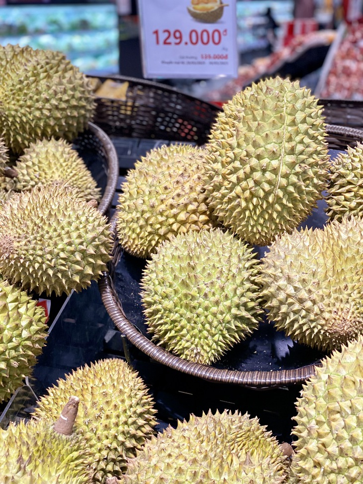 Thực hư sầu riêng bán đầy vỉa hè treo giá 60.000 đồng- Ảnh 2.