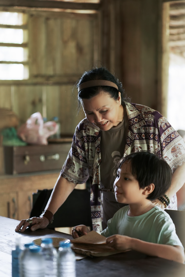 Huyền thoại màn ảnh Kiều Chinh phía sau ống kính- Ảnh 2.