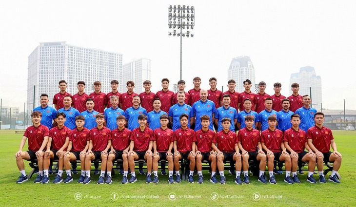 Thủ tướng gửi thư khen HLV trưởng và Đội tuyển bóng đá nam U17 quốc gia- Ảnh 1. Thủ tướng gửi thư khen HLV trưởng và Đội tuyển bóng đá nam U17 quốc gia- Ảnh 1.