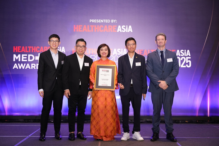 Đổi mới sáng tạo vì sức khỏe, FPT Long Châu được vinh danh tại Healthcare Asia Pharma Awards 2025- Ảnh 1.