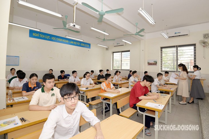 Chỉ tiêu lớp 10 Hà Nội 2025: Khu vực nào ‘nóng’ nhất?- Ảnh 1.