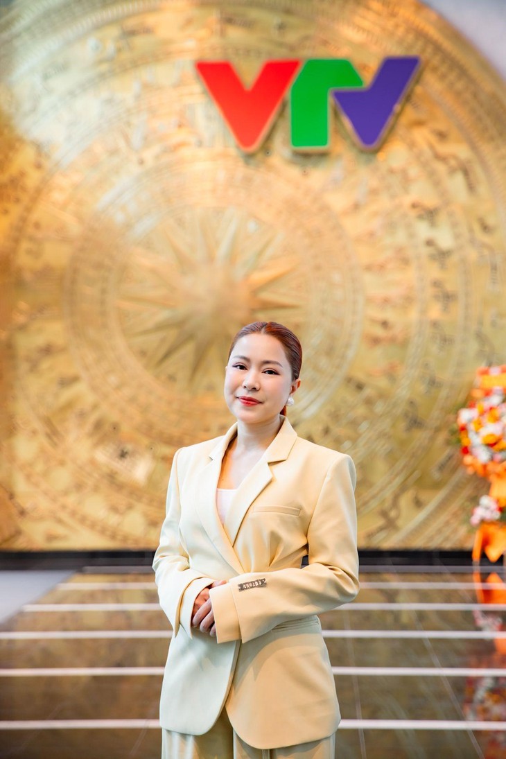 Xu hướng làm đẹp 2025: 'Thức dậy vẫn rạng rỡ, không cần trang điểm'- Ảnh 3.