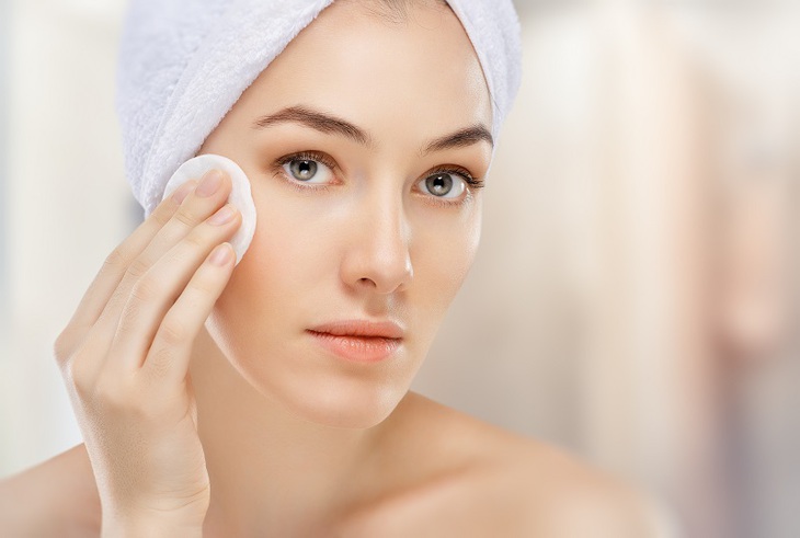 Hướng dẫn chu trình sử dụng serum vitamin C giúp tối ưu hiệu quả làm đẹp- Ảnh 1. Hướng dẫn chu trình sử dụng serum vitamin C giúp tối ưu hiệu quả làm đẹp- Ảnh 1.