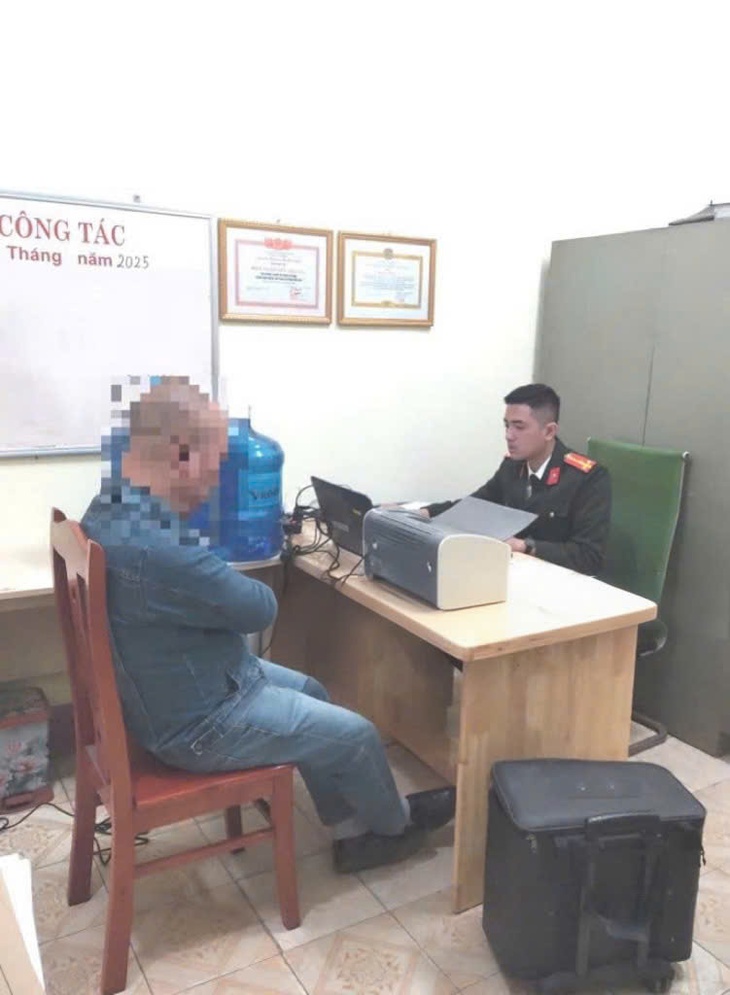 Xử phạt 3 trường hợp xúc phạm lực lượng CSGT trên mạng xã hội- Ảnh 1. Xử phạt 3 trường hợp xúc phạm lực lượng CSGT trên mạng xã hội- Ảnh 1.