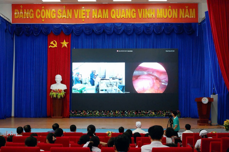 Bệnh thận mạn giai đoạn cuối đang có xu hướng gia tăng và trẻ hóa- Ảnh 1.