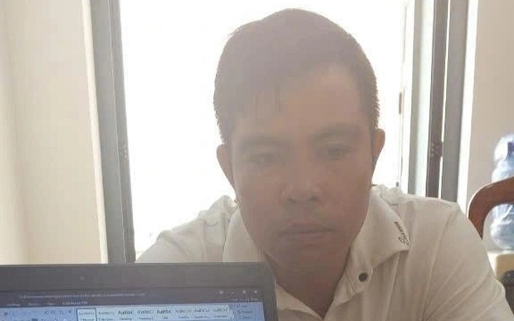 Bị chồng cũ đâm trọng thương vì ngồi trên ô tô của người khác