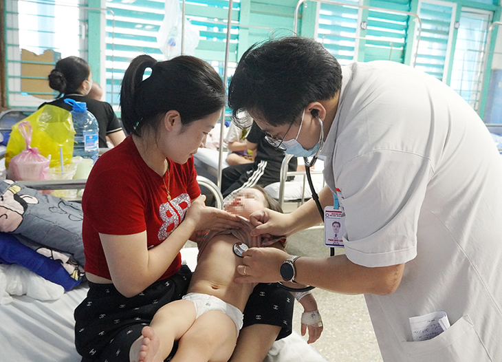 Quảng Bình: Bệnh nhi mắc sởi tăng đột biến, bác sĩ khuyến cáo những gì?- Ảnh 4.