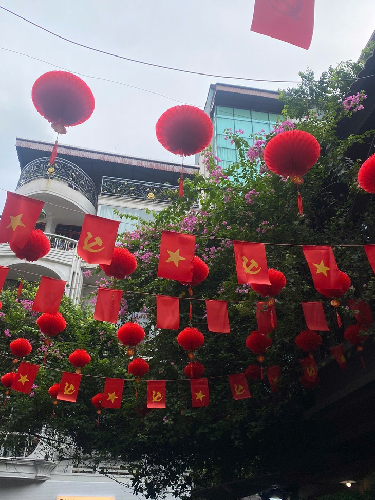 Khi Tổ quốc trong tim: Giới trẻ thể hiện niềm tự hào dân tộc qua những điều giản dị- Ảnh 1. Khi Tổ quốc trong tim: Giới trẻ thể hiện niềm tự hào dân tộc qua những điều giản dị- Ảnh 1.