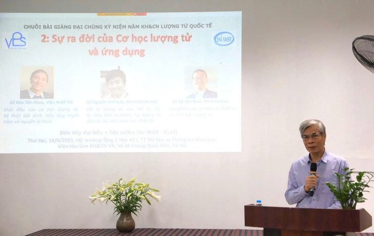Giáo sư khuyên học sinh giỏi nên theo ngành Vật lý bởi tiềm năng tương lai rộng mở- Ảnh 2. Giáo sư khuyên học sinh giỏi nên theo ngành Vật lý bởi tiềm năng tương lai rộng mở- Ảnh 2.