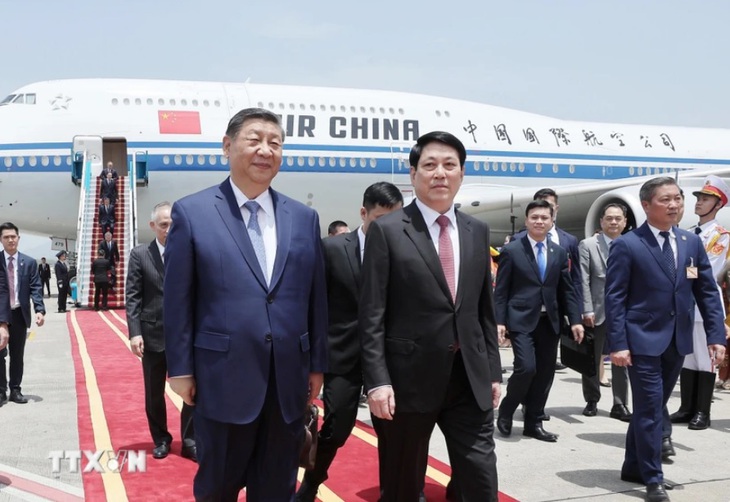 Tổng Bí thư, Chủ tịch nước Trung Quốc Tập Cận Bình bắt đầu chuyến thăm Việt Nam- Ảnh 1. Tổng Bí thư, Chủ tịch nước Trung Quốc Tập Cận Bình bắt đầu chuyến thăm Việt Nam- Ảnh 1.