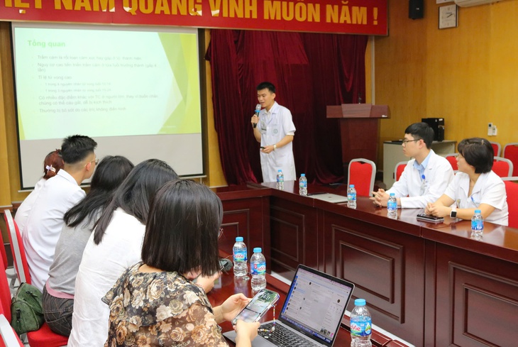 Đã có trẻ vị thành niên lên kế hoạch tự tử vì... trầm cảm, bố mẹ hãy lưu ý 6 dấu hiệu phòng tránh- Ảnh 1.