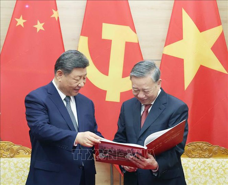 Lãnh đạo Đảng, Nhà nước Việt Nam - Trung Quốc dự Liên hoan giao lưu hữu nghị nhân dân hai nước- Ảnh 17. Lãnh đạo Đảng, Nhà nước Việt Nam - Trung Quốc dự Liên hoan giao lưu hữu nghị nhân dân hai nước- Ảnh 17.