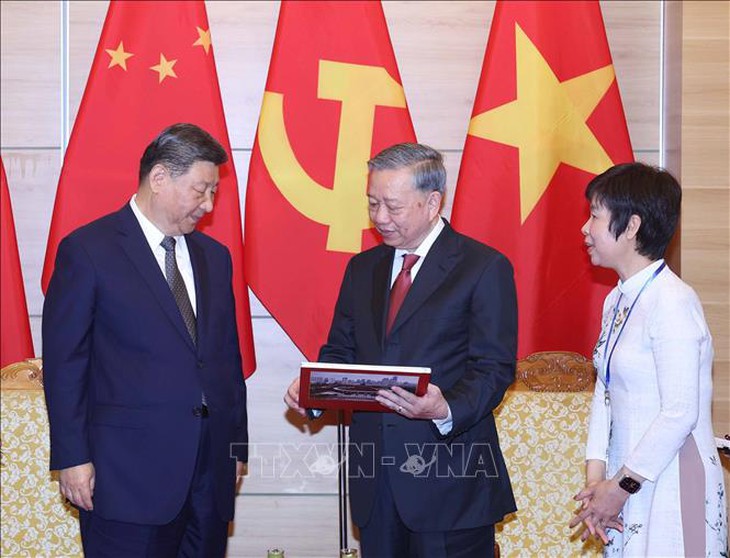 Lãnh đạo Đảng, Nhà nước Việt Nam - Trung Quốc dự Liên hoan giao lưu hữu nghị nhân dân hai nước- Ảnh 16. Lãnh đạo Đảng, Nhà nước Việt Nam - Trung Quốc dự Liên hoan giao lưu hữu nghị nhân dân hai nước- Ảnh 16.