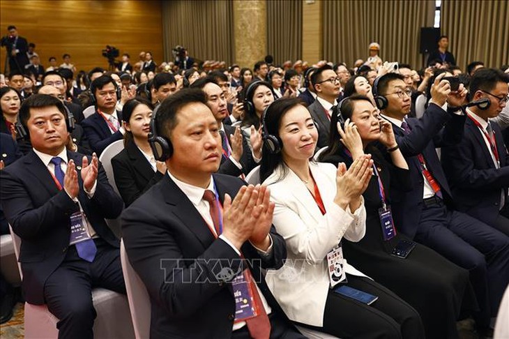 Lãnh đạo Đảng, Nhà nước Việt Nam - Trung Quốc dự Liên hoan giao lưu hữu nghị nhân dân hai nước- Ảnh 14. Lãnh đạo Đảng, Nhà nước Việt Nam - Trung Quốc dự Liên hoan giao lưu hữu nghị nhân dân hai nước- Ảnh 14.