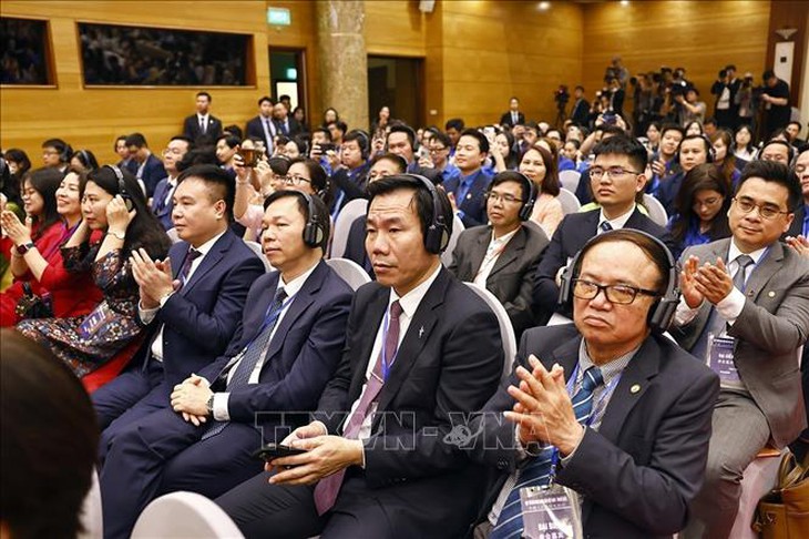 Lãnh đạo Đảng, Nhà nước Việt Nam - Trung Quốc dự Liên hoan giao lưu hữu nghị nhân dân hai nước- Ảnh 13. Lãnh đạo Đảng, Nhà nước Việt Nam - Trung Quốc dự Liên hoan giao lưu hữu nghị nhân dân hai nước- Ảnh 13.