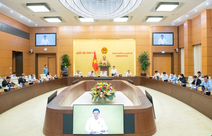 Thường vụ Quốc hội: Giữ chế độ, chính sách tiền lương của cán bộ khi sắp xếp ĐVHC- Ảnh 1. Thường vụ Quốc hội: Giữ chế độ, chính sách tiền lương của cán bộ khi sắp xếp ĐVHC- Ảnh 1.
