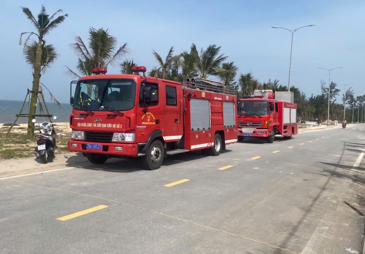 Nam sinh lớp 7 mất tích khi tắm biển cùng nhóm bạn- Ảnh 2. Nam sinh lớp 7 mất tích khi tắm biển cùng nhóm bạn- Ảnh 2.
