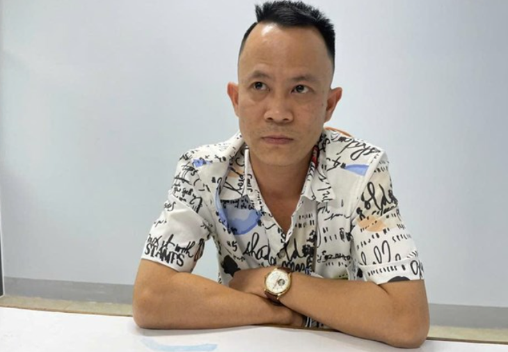 Lật tẩy ông trùm 8X điều hành đường dây mại dâm chục tỷ trên mạng xã hội- Ảnh 1. Lật tẩy ông trùm 8X điều hành đường dây mại dâm chục tỷ trên mạng xã hội- Ảnh 1.