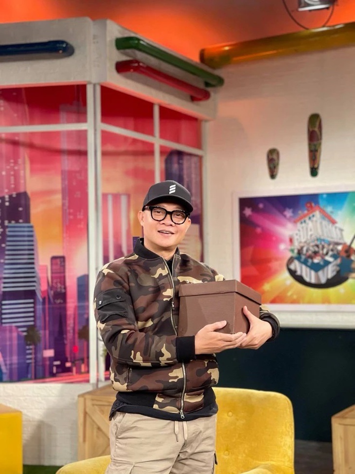 BTV Quang Minh từng nói gì về thu nhập của MC và nghề tay trái?- Ảnh 10. BTV Quang Minh từng nói gì về thu nhập của MC và nghề tay trái?- Ảnh 10.