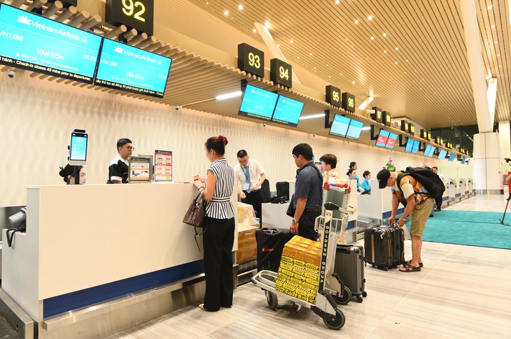 105 hành khách 'mở hàng' nhà ga T3 Tân Sơn Nhất- Ảnh 1.