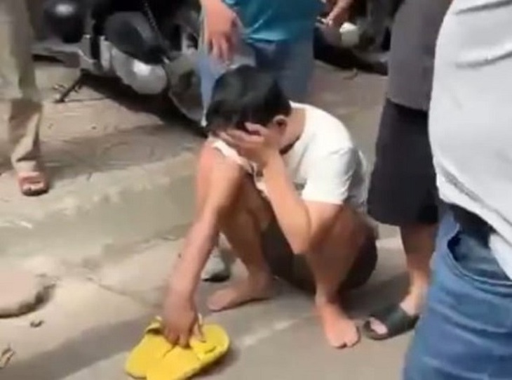 Thấy xe cắm chìa khoá, thanh niên nổ máy bỏ chạy không thoát- Ảnh 1. Thấy xe cắm chìa khoá, thanh niên nổ máy bỏ chạy không thoát- Ảnh 1.